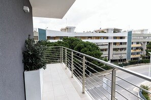 Double Room, Balcony | Property grounds - D'Stay (Bari)