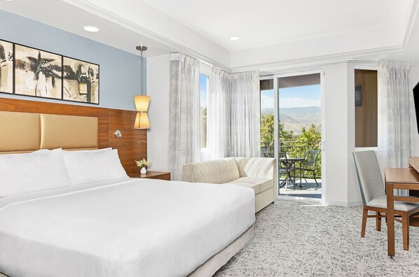 1 dormitori, caixa forta a l'habitació i planxa i posts de planxar