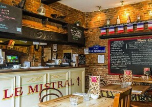 Comfort Apartment, 2 Bedrooms, Non Smoking | Dining - Comfy 2BR Flat on Hucknall Road (Nottingham)