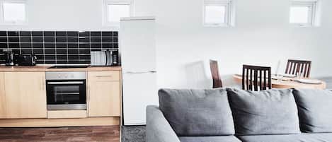 Comfort Apartment, 2 Bedrooms, Non Smoking | Living area