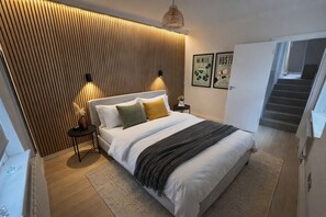 2 chambres, fer et planche à repasser, Wi-Fi gratuit, draps fournis