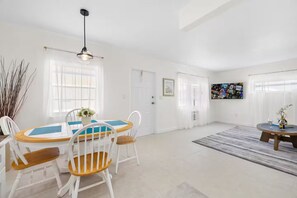 Dining - New Furniture and Appliances in 1BD Hallandale Apt (Hallandale Beach)