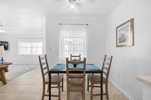 Dining - Newly furnished 2BD Apartment in Hallandale Beach (Hallandale Beach)