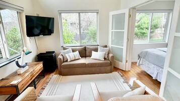 Iron/ironing board, travel crib, WiFi, bed sheets