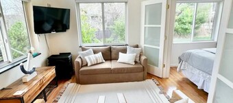 Brookside Bungalow 1.4 miles to Dock Square