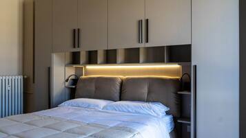 1 Schlafzimmer, Schreibtisch, WLAN, Bettwäsche