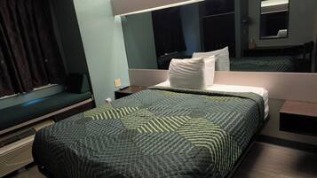 Memory foam beds, desk, free WiFi, bed sheets