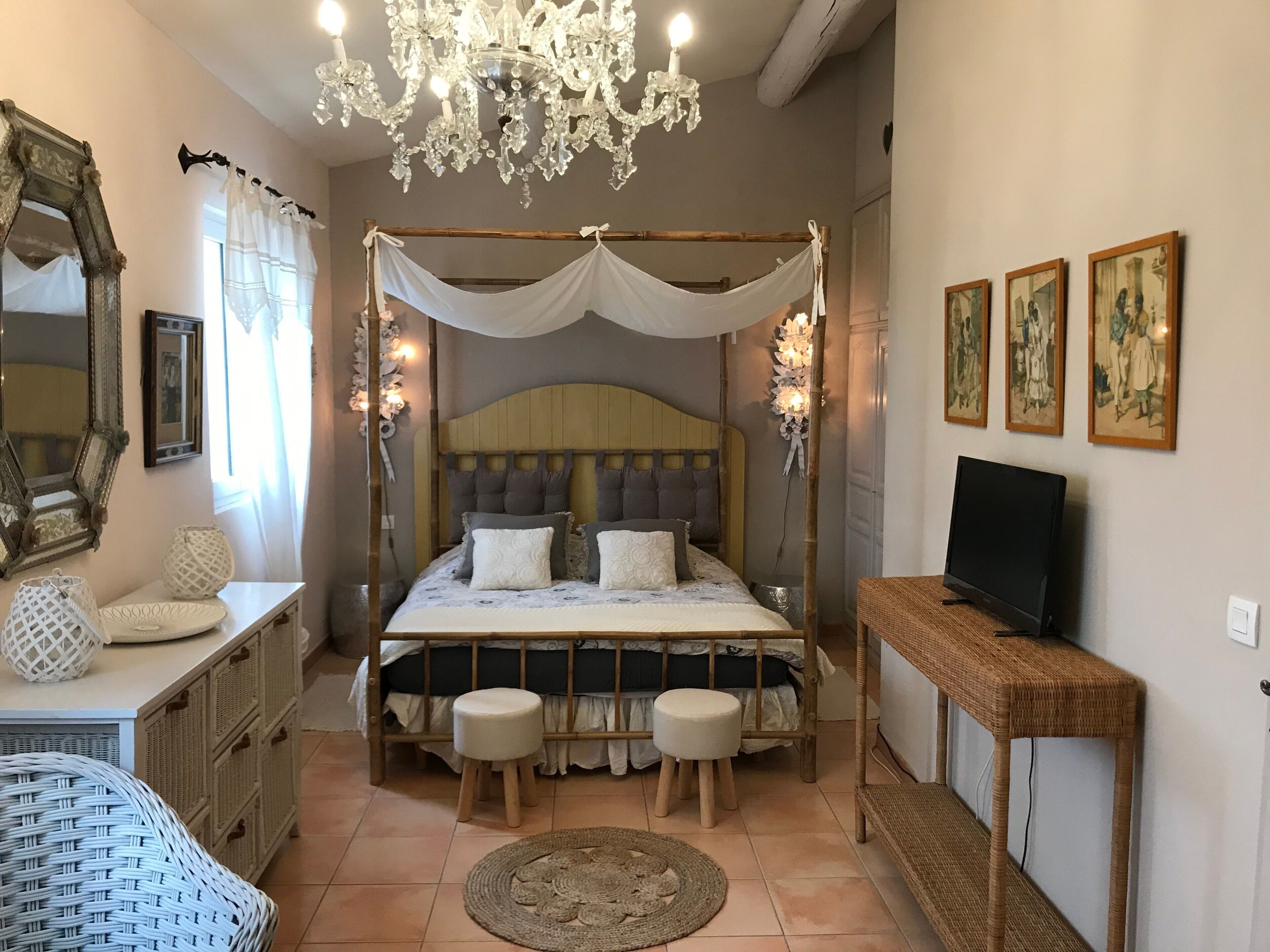 1 habitación, wifi y ropa de cama 