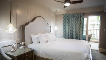 Een kluis op de kamer, een strijkplank/strijkijzer, gratis wifi