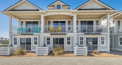 Amelia Island Updated Beach Getaway 3-BR, 3-Bath