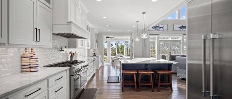 Køleskab, mikrobølgeovn, ovn, opvaskemaskine