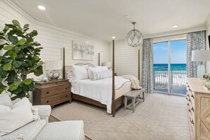 Room - Gorgeous beachfront condo, shared pool and beach access (Santa Rosa Beach)