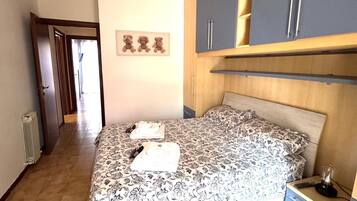 3 Schlafzimmer, Bügeleisen/Bügelbrett, Reisekinderbett, kostenloses WLAN