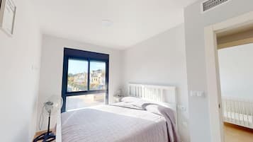 3 間睡房、免費 Wi-Fi、床單