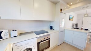 Fridge, microwave, oven, dishwasher - Casa Melgarejo - A Murcia Holiday Rentals Property (Roda)