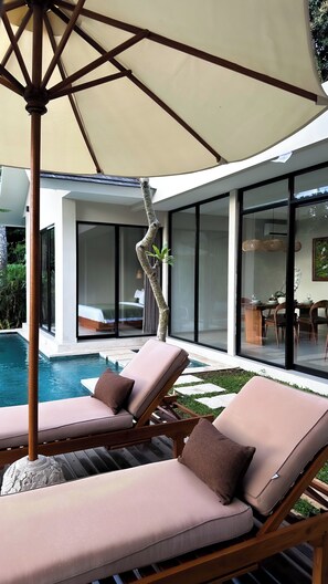 Terrace/patio - Lovely 2-bedroom villa with AC in beautiful Ubud Bali (Bali)
