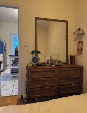 Room - True 1BR in Lower Manhattan – Quiet, Bright, & Beautifully Designed (New York)