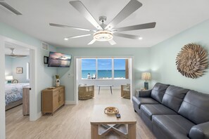 Iron/ironing board, free WiFi, bed sheets - Wake Up to the Gulf – Beachfront Living (Siesta Key)