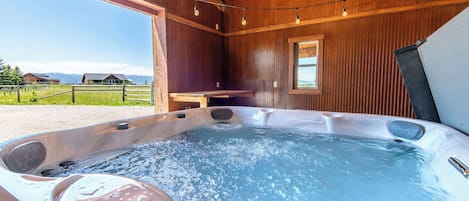 Baignoire à remous extérieure