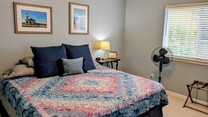 WiFi, bed sheets - Maxwelton Beach - 3 bdrm, dog friendly, beachfront - 5 star rental with new mgt! (Clinton)
