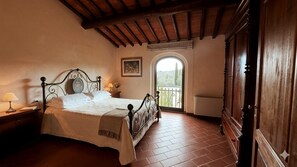 Down duvets, cots/infant beds, free WiFi, bed sheets - Borgo di Erboli (Cavriglia)