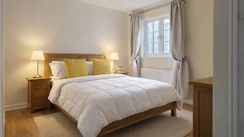 3 chambres, fer et planche à repasser, Wi-Fi gratuit, draps fournis