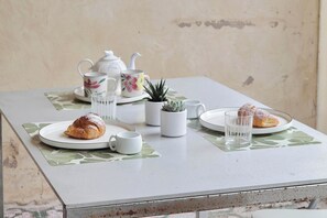 Dining - 4BNB - Viale Vaticano terrace retreat (Rome)