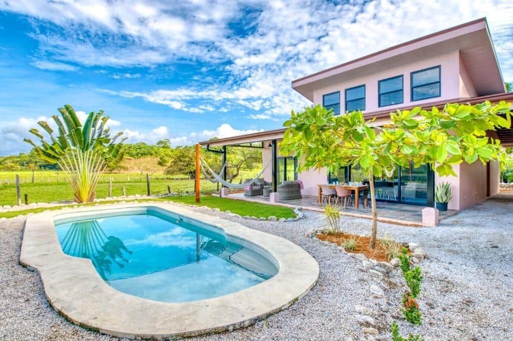 Et oppvarmet basseng