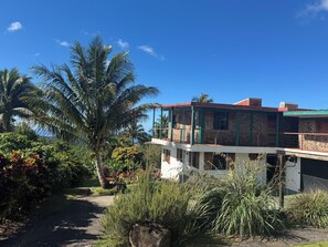 Exterior - Serene 5-bedroom luxury villa in charming Cochrane perfect for groups (Cochrane, Saint Paul Parish)