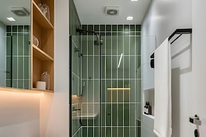 Apartamento | Banheiro | Produtos de toalete grátis, sabonete, shampoo, papel higiênico