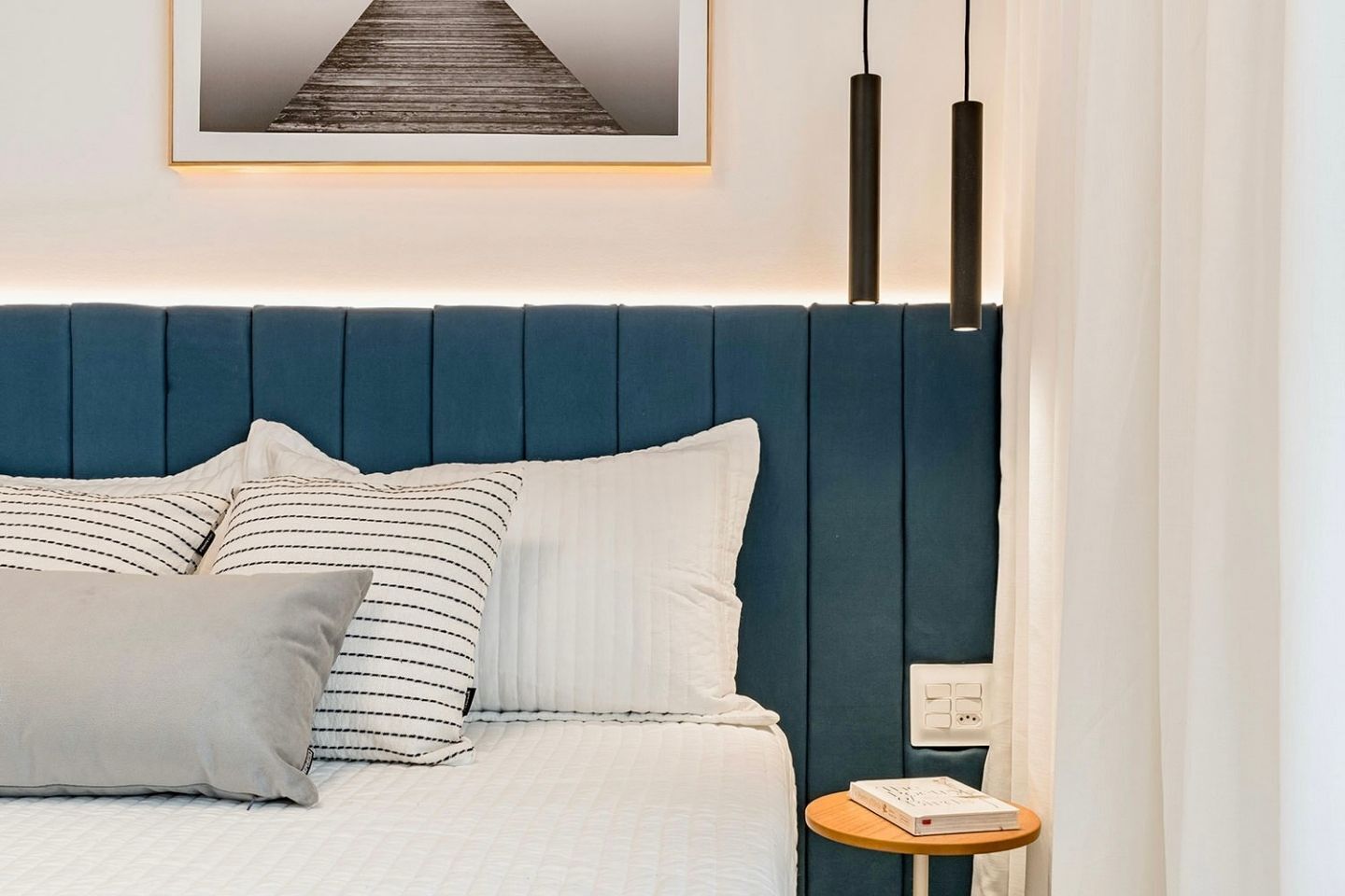 Apartemen Comfort, pemandangan kota | Tirai kedap cahaya, setrika/meja setrika, dan Wi-Fi gratis