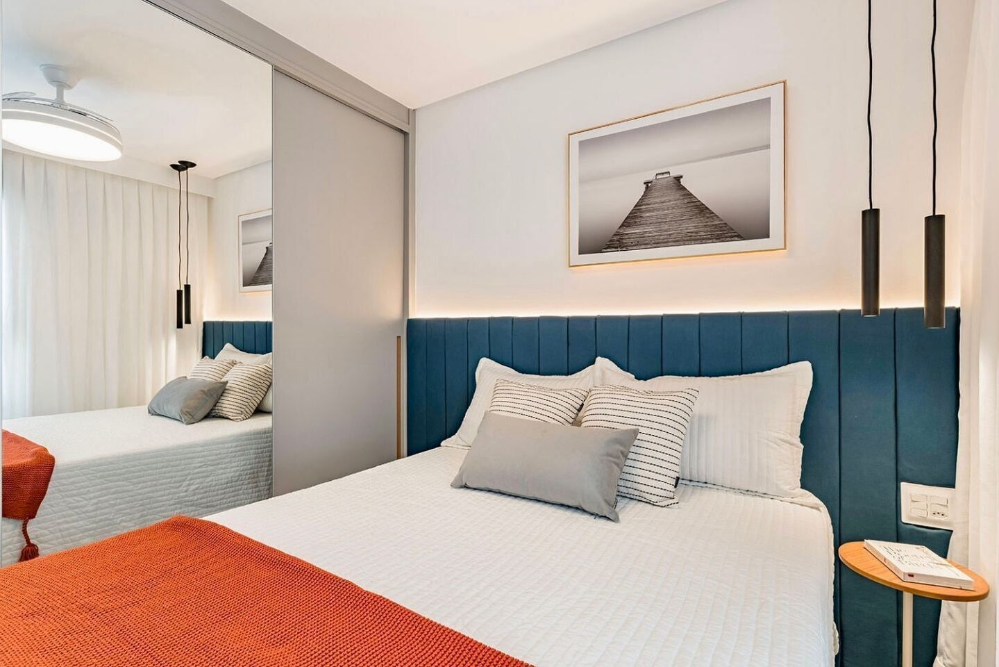 Apartemen Comfort, pemandangan kota | Tirai kedap cahaya, setrika/meja setrika, dan Wi-Fi gratis