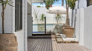 Terrace/patio - Salta Located just moments from Byron Bay's iconic attractions, Salta offers the perfect blend of co (Byron Bay)