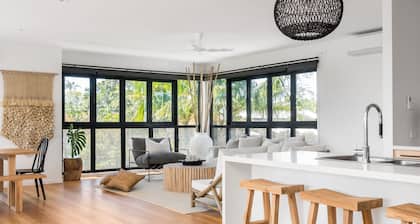Salta Located just moments from Byron Bay's iconic attractions, Salta offers the perfect blend of co