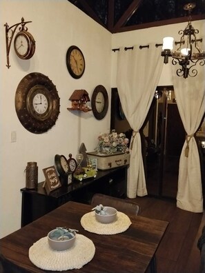 Cottage, Patio, Garden View | Dining - Las Cabañas de Yaya (Juayúa)