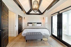 3 habitaciones y tabla de planchar con plancha 