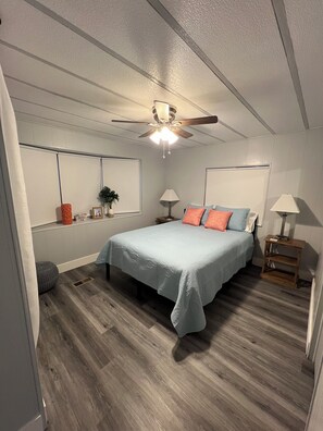3 bedrooms, iron/ironing board, free WiFi, bed sheets - Casa Cayo! (Key Largo)