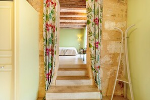 WiFi、ベッドシーツ