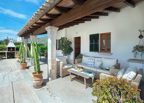 Terrace/patio - Joanaina - Three Bedroom Villa, Sleeps 4 (Mallorca)