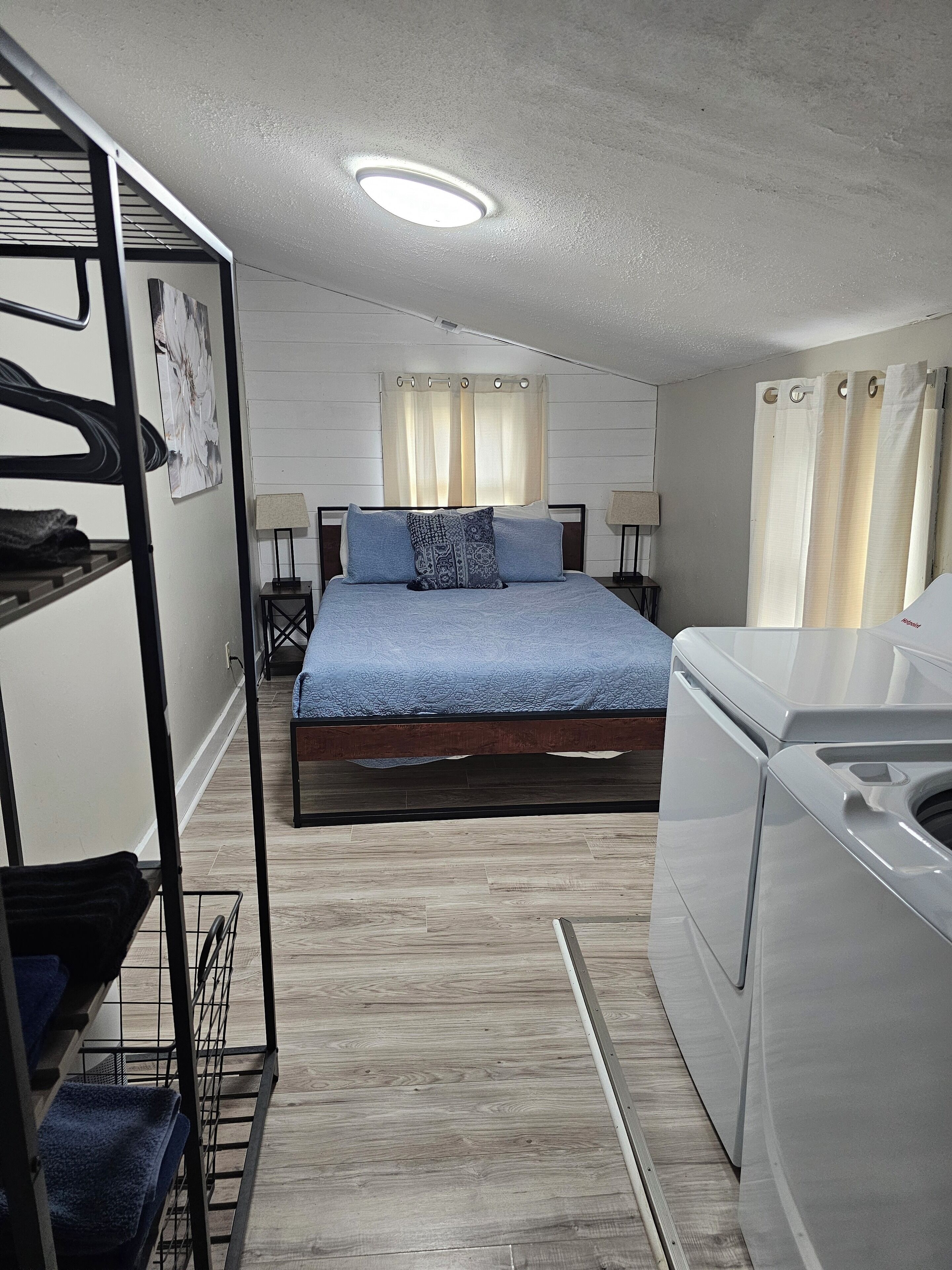 Internet, bed sheets