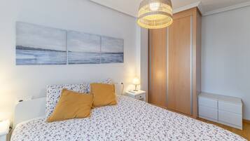 2 chambres, fer et planche Ă repasser, Wi-Fi, draps fournis