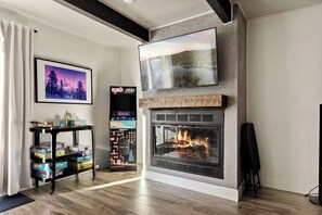 Interior - Hearthmoon Haven w/  Fire Pit Near Village (Big Bear Lake)