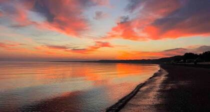 Couette et Marées -St. Lawrence Beachfront 5-Bedroom Home