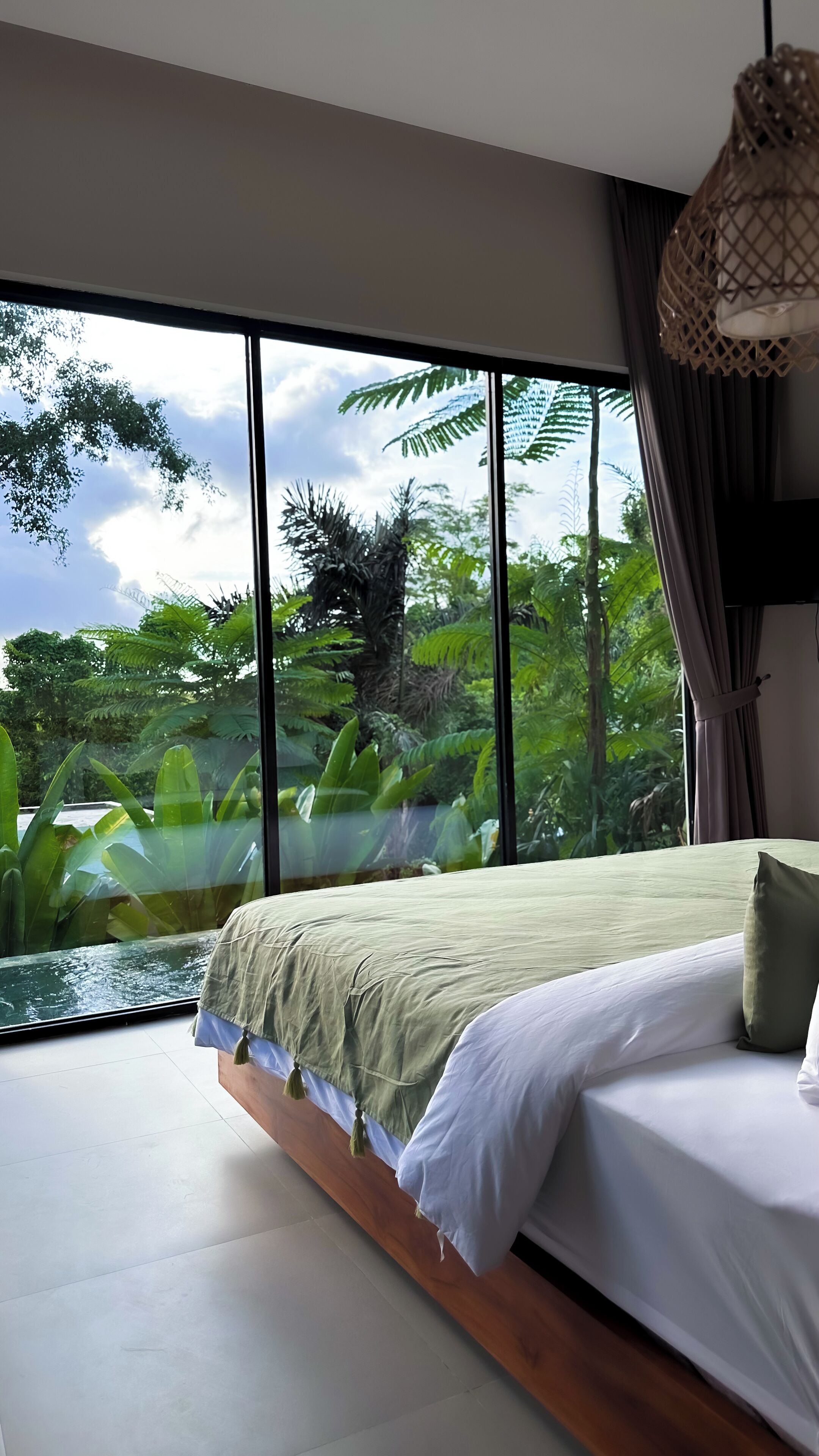 8 bedrooms, in-room safe, free WiFi, bed sheets