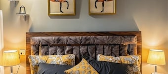 Beachfront 2BR luxury apartment 2 min walk to Seaview