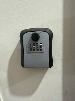 Miscellaneous - Beachfront 2BR luxury apartment 2 min walk to Seaview (Karachi)