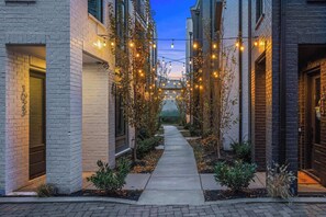 Property grounds - Sleeps 24! Broadway Views, Rooftops & Karaoke (Nashville)