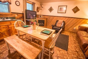 Interior - Beth Cabin, 1 bedroom two story cabin with 2 bed types, sleeps up to 4 people. (Broken Bow)