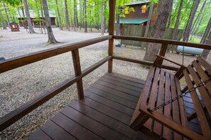 Terrace/patio - Beth Cabin, 1 bedroom two story cabin with 2 bed types, sleeps up to 4 people. (Broken Bow)