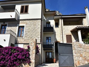 Exterior - Villa Janas, sea and mountain view (Baunei)